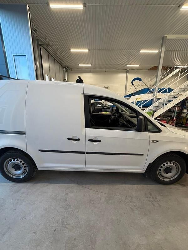 Begagnad VW Caddy 75 HK (55 kW) 2019 Minibuss