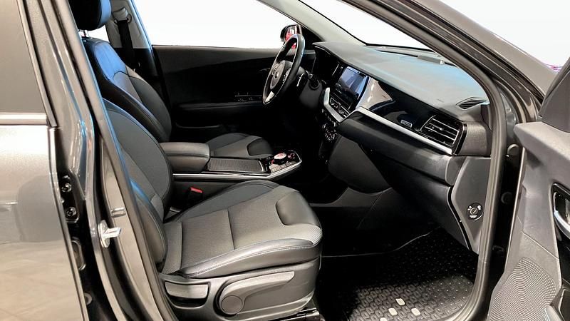 Begagnad Kia e-Niro Advance 150 kW (204 HK) 2021 Grå SUV