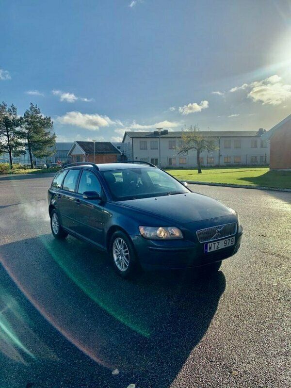 Begagnad Volvo V50 125 HK (91 kW) 2005 Blå Kombi