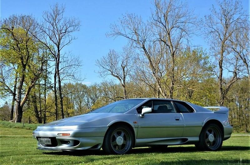 Begagnad Lotus Esprit 475 HK (349 kW) 1996 Silver met/black leather Sportkupé