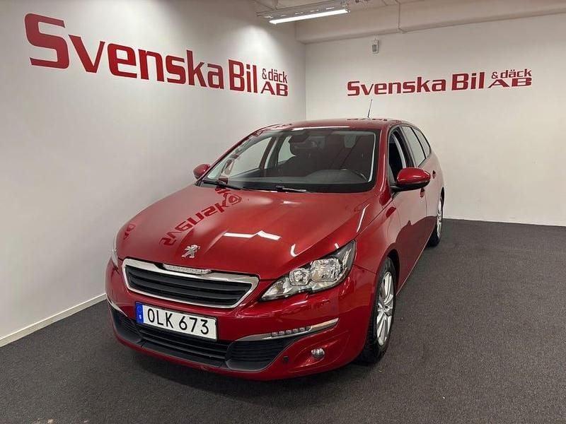 Mörkröd Begagnad 2015 Peugeot 308 Active Kombi | 89 000 kr (Dyr) - Bild 1/4