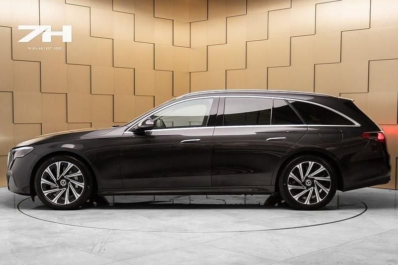 Begagnad Mercedes E300 Avantgarde 313 HK (230 kW) 2024 Grå