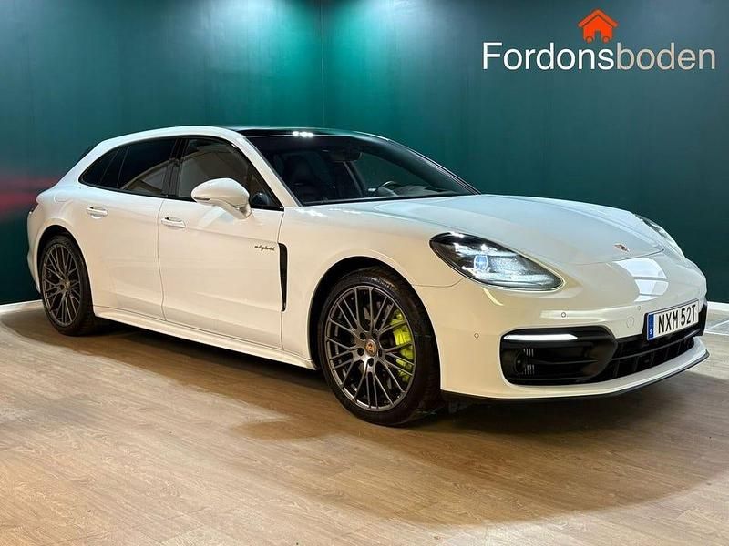 Begagnad Porsche Panamera 4S Sport Turismo 560 HK (411 kW) 2021 Vit Sedan