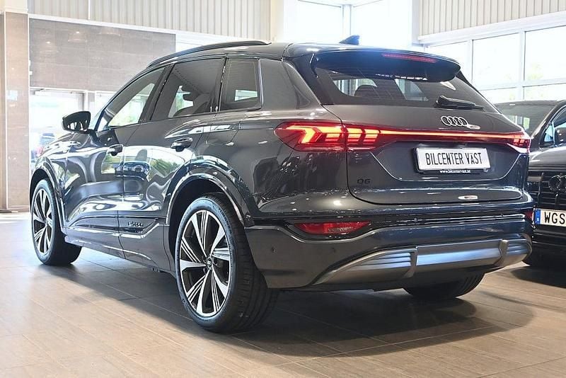 Begagnad Audi Q6 e-tron S-Line 185 kW (252 HK) 2025 Grå (manhattan grå metallic) SUV