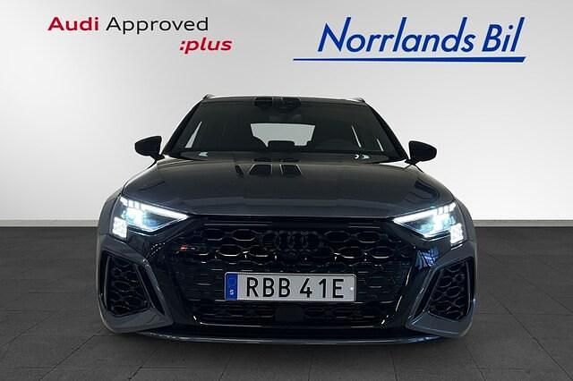 Begagnad Audi RS3 Sportback Design 400 HK (294 kW) 2024 Grå Halvkombi