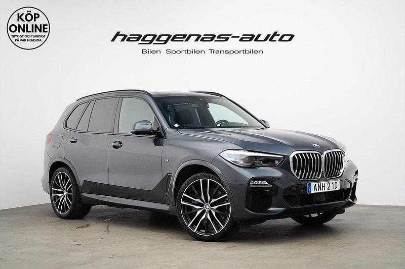 Grå Begagnad 2019 BMW X5 M Sport SUV | 619 000 kr (Marknadspris) - Bild 1/4