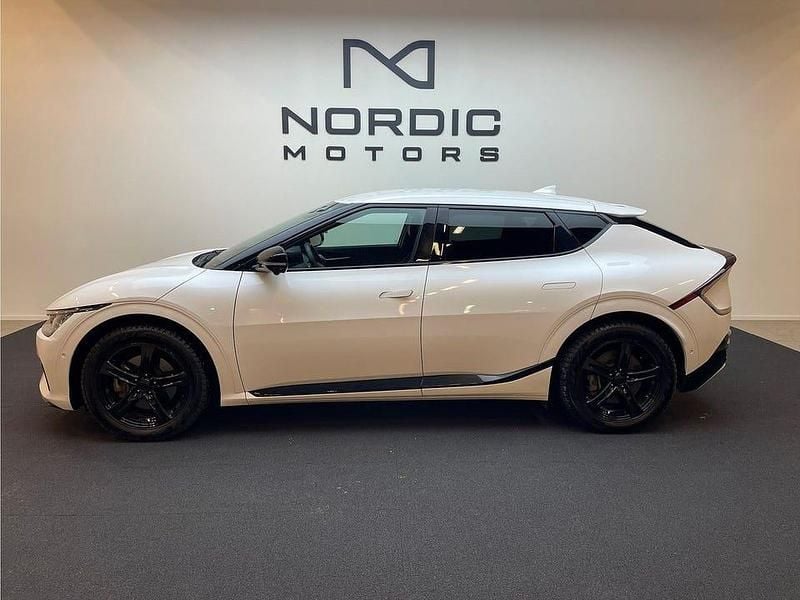 Vit Begagnad 2023 Kia EV6 GT-Line SUV | 299 900 kr (Superpris) - Bild 1/4