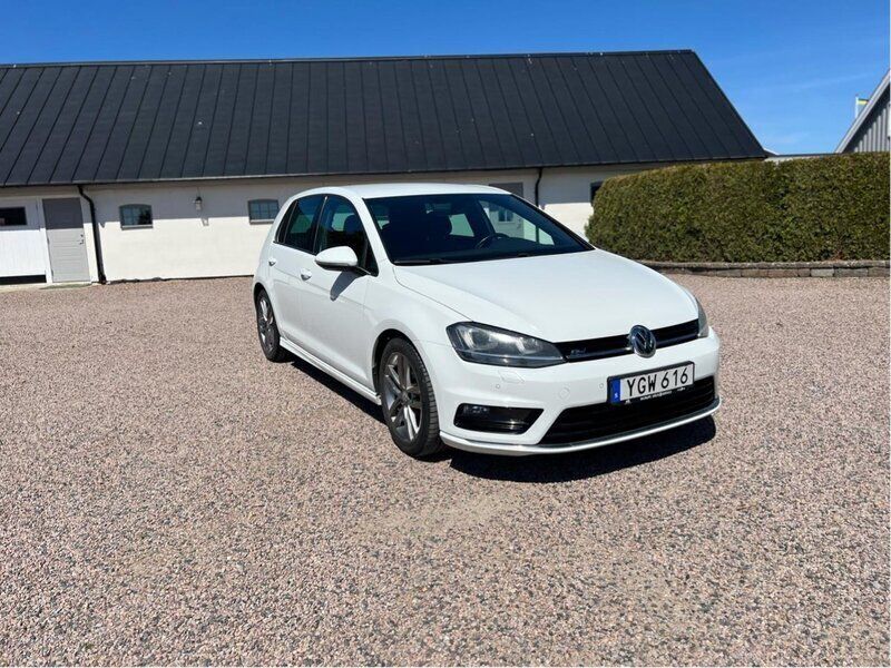 Vit Begagnad 2017 VW Golf VII GT Halvkombi | 145 000 kr (Bra pris) - Bild 1/4