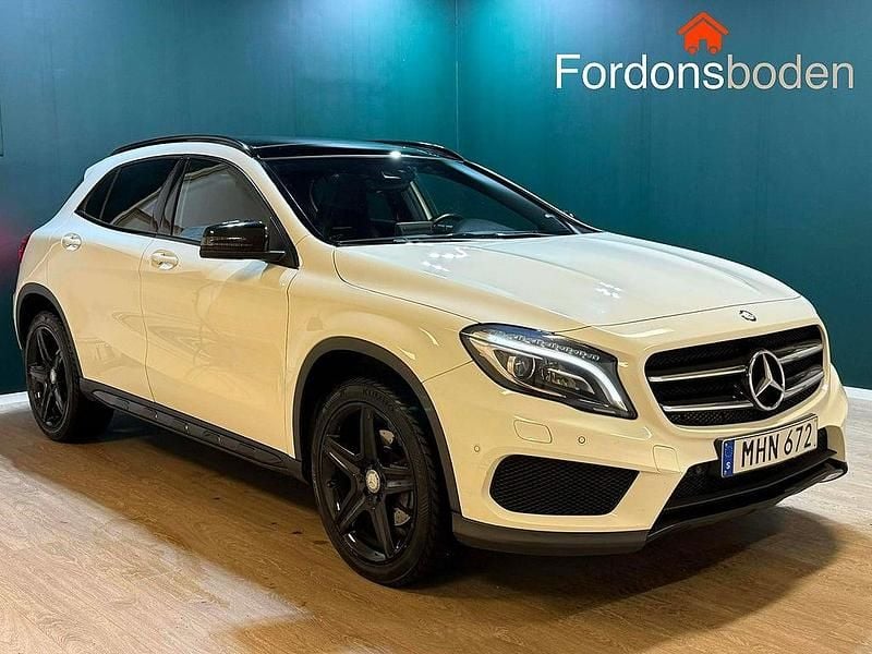Vit Begagnad 2015 Mercedes GLA220 AMG SUV | 164 900 kr (Lite dyr) - Bild 1/4
