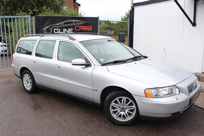 Ljusgrå Begagnad 2005 Volvo V70 Business Edition Kombi | 29 900 kr (Marknadspris) - Bild 1/4