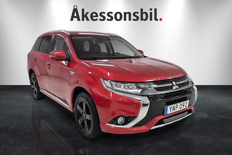 Mröd Begagnad 2015 Mitsubishi Outlander P-HEV SUV | 169 000 kr - Bild 1/4