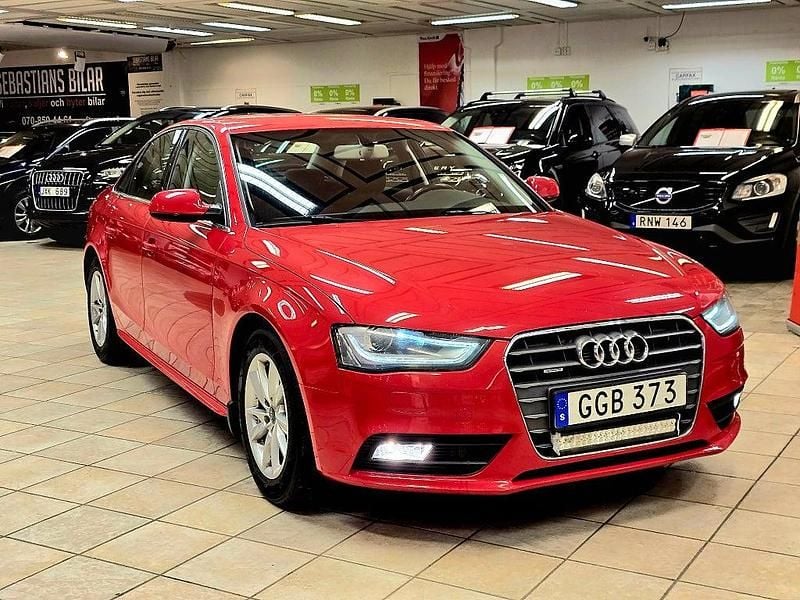 Röd Begagnad 2013 Audi A4 Comfort Sedan | 99 900 kr (Marknadspris) - Bild 1/4