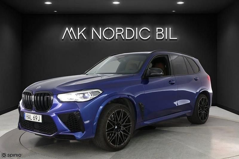 Mörkblå Begagnad 2020 BMW X5 M Competition Edition SUV | 849 000 kr - Bild 1/4