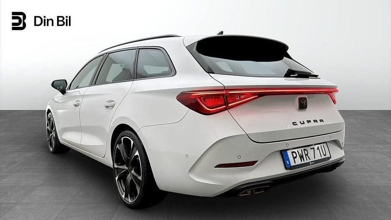 Begagnad Cupra Leon VZ 150 HK (110 kW) 2024 Candy white