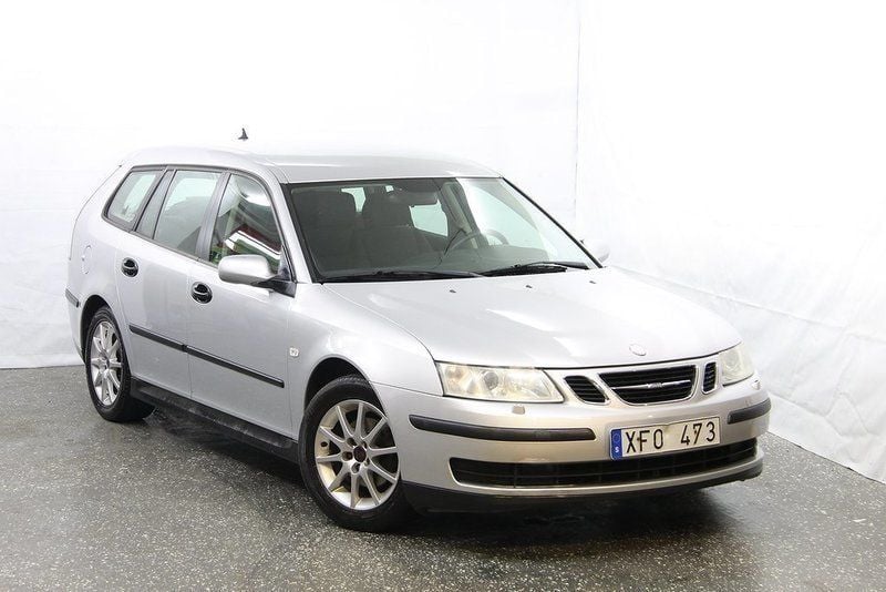 Ljusgrå Begagnad 2005 Saab 9-3 Linear Kombi | 39 900 kr (Marknadspris) - Bild 1/4