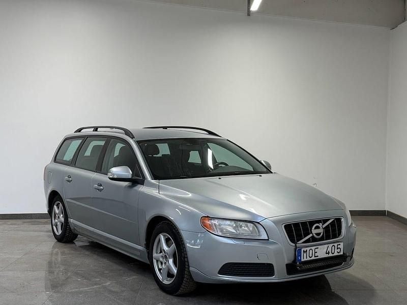 Begagnad Volvo V70 109 HK (80 kW) 2010 Silver Kombi