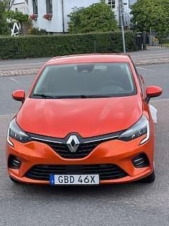 Begagnad 2021 Renault Clio V Zen Halvkombi | 120 000 kr (Marknadspris) - Bild 1/4