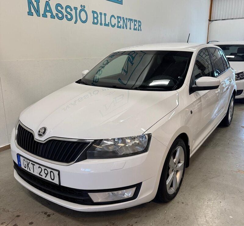 Vit Begagnad 2014 Skoda Rapid Halvkombi | 98 000 kr (Marknadspris) - Bild 1/4