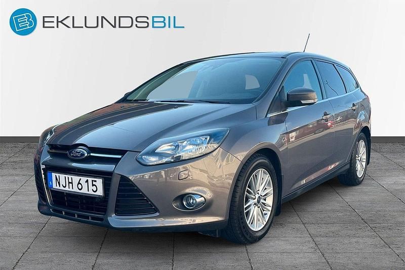 Brun Begagnad 2013 Ford Focus Titanium Kombi | 99 900 kr (Lite dyr) - Bild 1/4