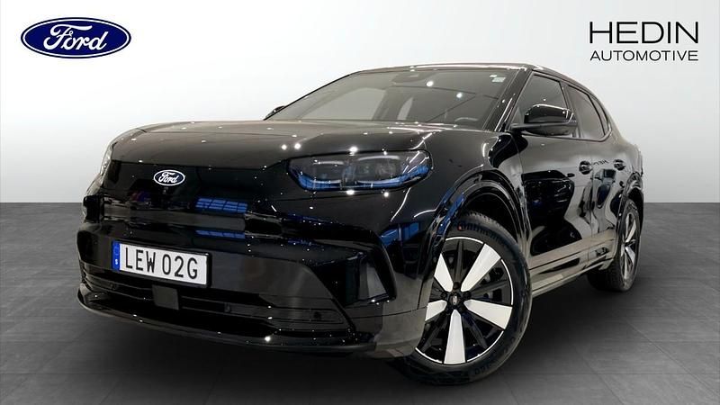 Svart (black) Ny 2024 Ford Capri SUV | 499 900 kr - Bild 1/4