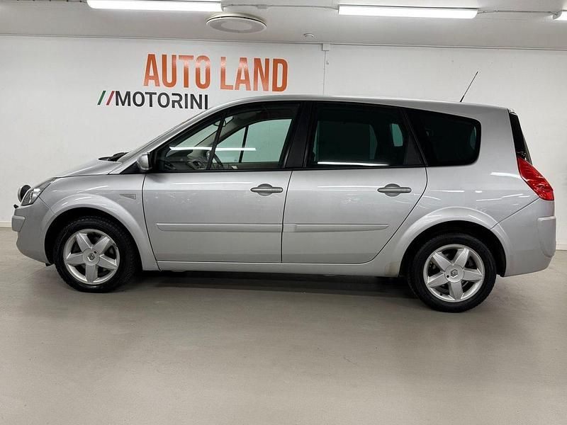 Begagnad Renault Grand Scénic II 163 HK (119 kW) 2007 Ljusgrå Minibuss