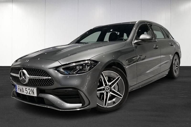 Svart Begagnad 2024 Mercedes C200 AMG line Kombi | 439 900 kr (Marknadspris) - Bild 1/4