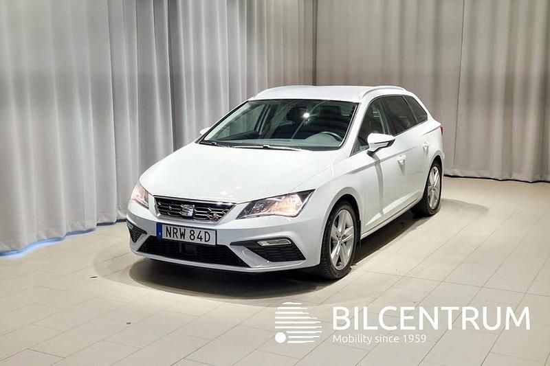 Vit Begagnad 2020 Seat Leon ST Kombi | 184 900 kr (Marknadspris) - Bild 1/4