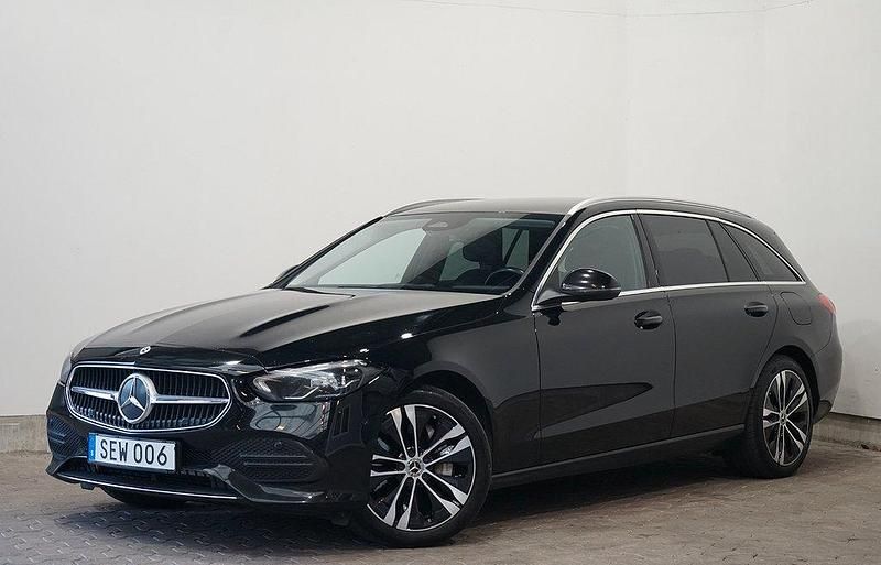 Begagnad Mercedes C300e Avantgarde 313 HK (230 kW) 2022 Svart Kombi