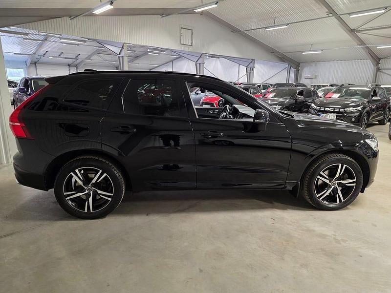 Begagnad Volvo XC60 R-Design 190 HK (139 kW) 2019 Svart SUV