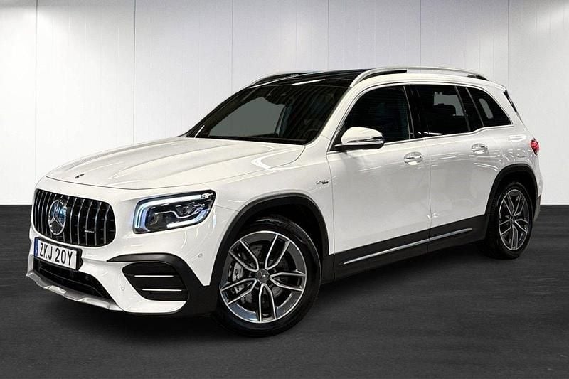 Vit (white) Begagnad 2020 Mercedes GLB35 SUV | 484 900 kr - Bild 1/4