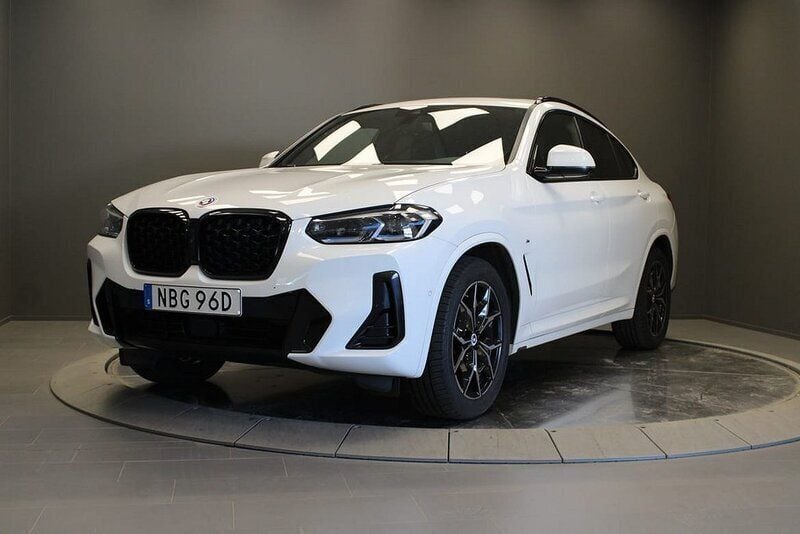 Vit Begagnad 2022 BMW X4 M Sport SUV | 539 000 kr (Lite dyr) - Bild 1/4