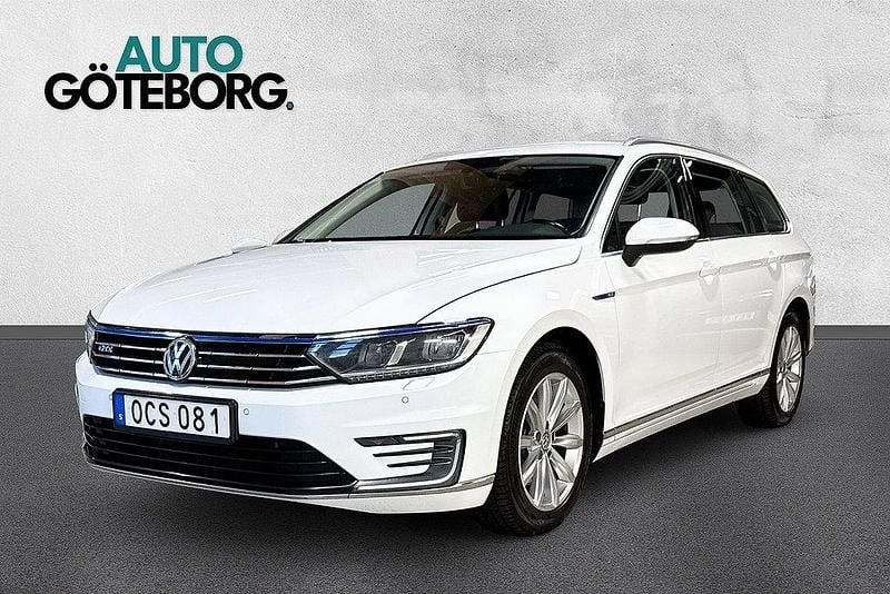 Vit Begagnad 2016 VW Passat GTE Kombi | 139 900 kr (Marknadspris) - Bild 1/3