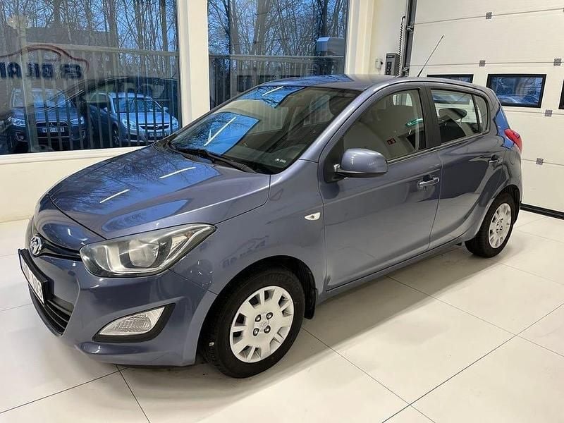 Blå Begagnad 2013 Hyundai i20 Halvkombi | 34 900 kr (Bra pris) - Bild 1/4