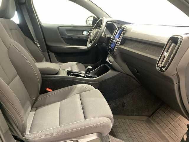 Begagnad Volvo C40 299 kW (407 HK) 2023 Blå SUV