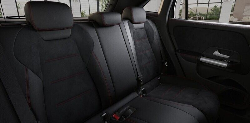 Ny Mercedes GLA250 218 HK (160 kW) 2025 Svart SUV