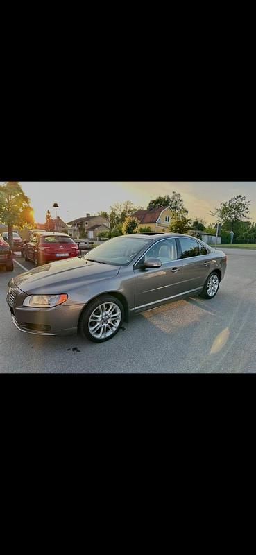 Begagnad 2008 Volvo S80 Momentum Sedan | 78 000 kr (Marknadspris) - Bild 1/4