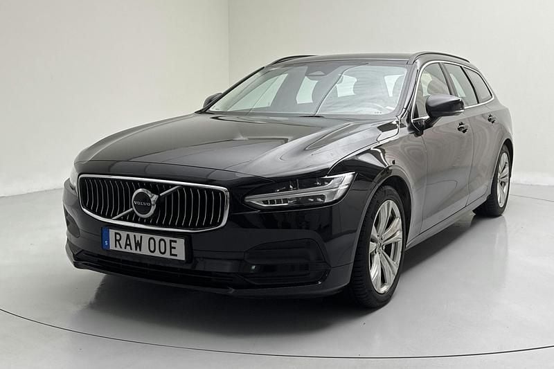 Svart Begagnad 2024 Volvo V90 Core Kombi | 282 100 kr (Superpris) - Bild 1/4