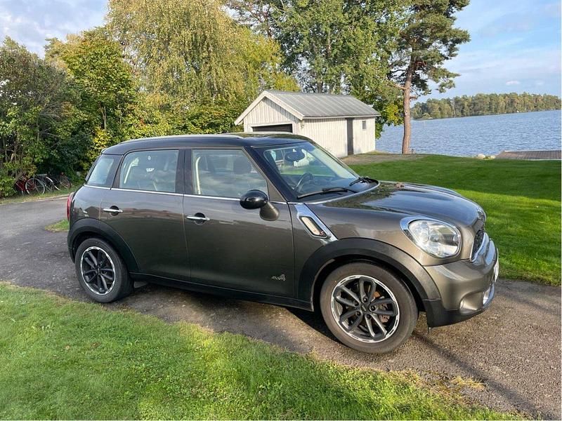 Grå Begagnad 2011 Mini Cooper S Countryman SUV | 119 000 kr (Dyr) - Bild 1/3
