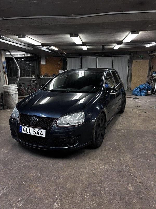 Blå Begagnad 2008 VW Golf VI GTI Halvkombi | 49 000 kr (Superpris) - Bild 1/4