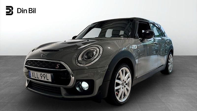 Grå Begagnad 2019 Mini John Cooper Works Clubman Kombi | 184 900 kr (Marknadspris) - Bild 1/4