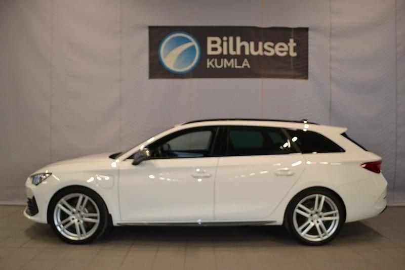 Begagnad Cupra Leon 150 HK (110 kW) 2023 Vit Kombi