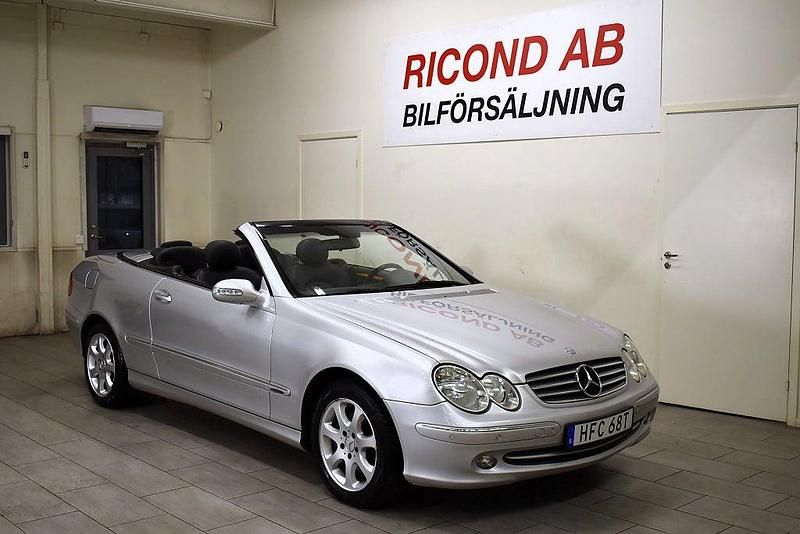 Silver Begagnad 2004 Mercedes CLK200 Elegance Cab | 119 900 kr (Dyr) - Bild 1/4