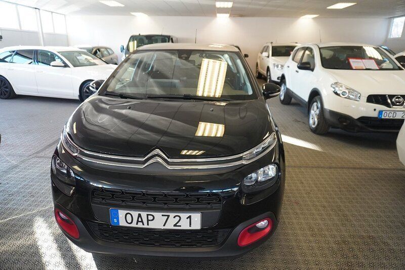 Svart Begagnad 2018 Citroën C3 Halvkombi | 86 000 kr (Marknadspris) - Bild 1/4