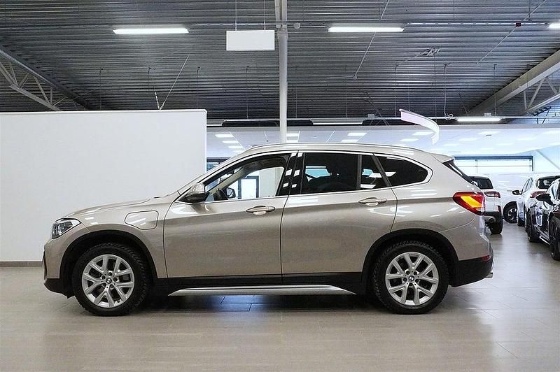 Begagnad BMW X1 xLine 125 HK (91 kW) 2020 Silver SUV
