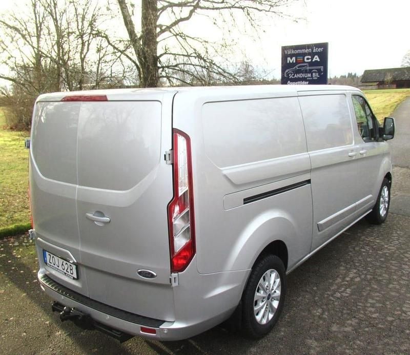 Begagnad Ford Transit Custom 131 HK (96 kW) 2021 Silver metallic Van