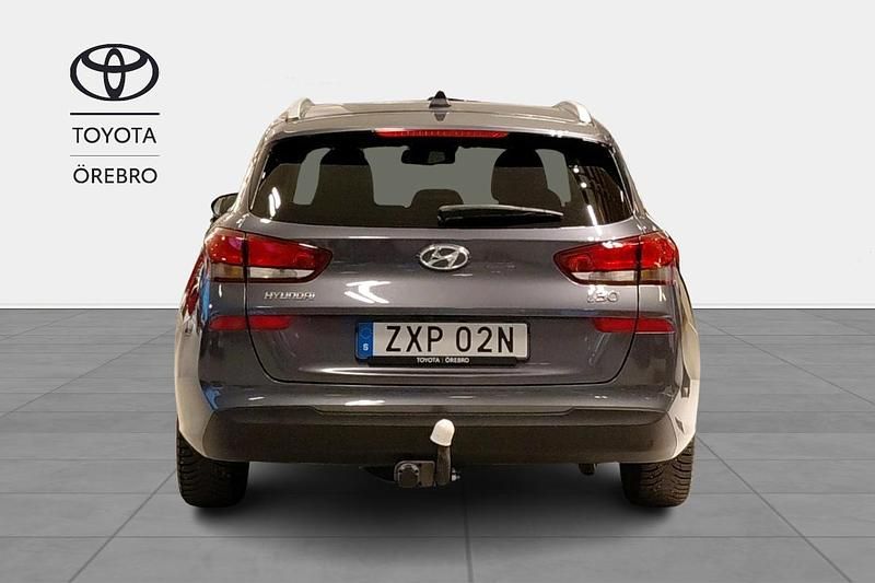 Begagnad Hyundai i30 Trend 121 HK (88 kW) 2019 Grå Kombi