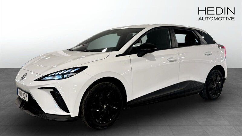 Vit (white) Begagnad 2023 MG MG4 EV Halvkombi | 259 900 kr (Marknadspris) - Bild 1/4