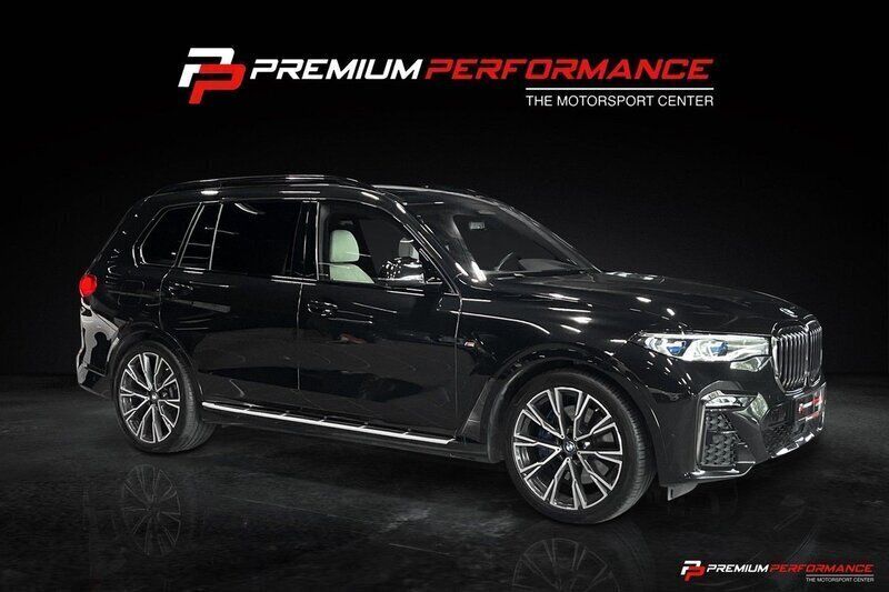 Svart (black sapphire metallic) Begagnad 2019 BMW X7 M Sport SUV | 754 800 kr - Bild 1/4