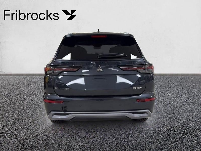Ny Mitsubishi Outlander Edition 136 HK (100 kW) 2025 Graphite grey with black roof SUV