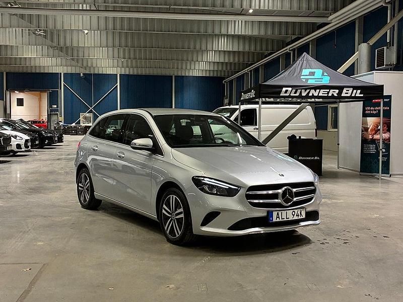 Begagnad Mercedes B250e 2022 Silver Minibuss